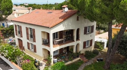 Villa SAINT-JEAN-DE-VÉDAS